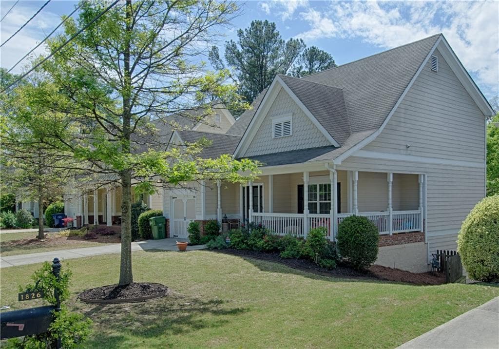 4 bedroom, 2,516 sq ft single family residence sold at 1822 Dupont Avenue, Atlanta, GA 30318