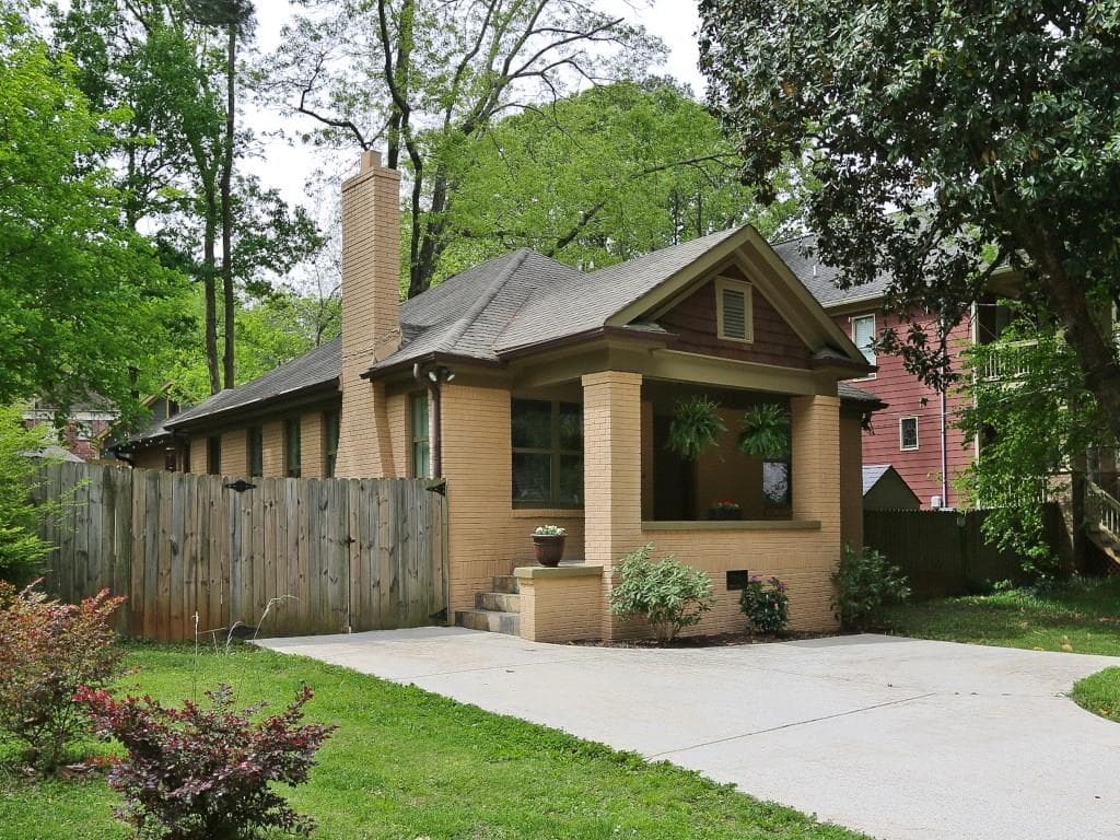 3 bedroom single family residence sold at 1637 Flat Shoals Road, Atlanta, GA 30316