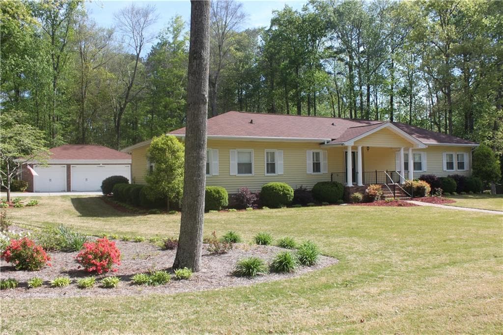 1080 Chantilly Drive, Alpharetta, GA 30004 — most recent listing photo