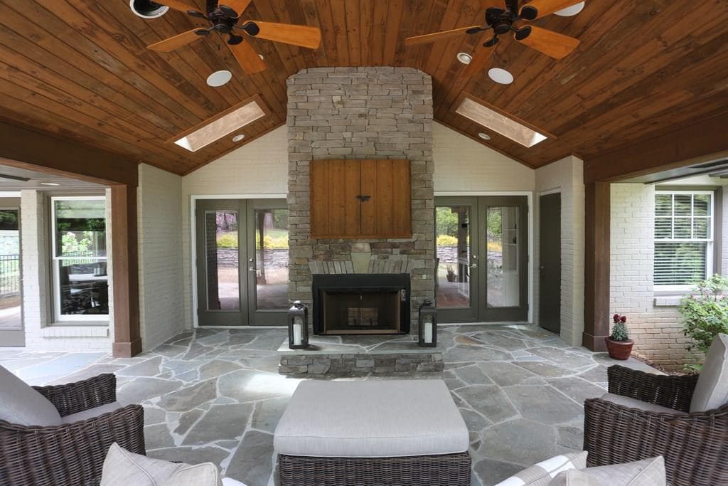 4 bedroom, 2,662 sq ft single family residence sold at 3895 Wieuca Terrace, Atlanta, GA 30342