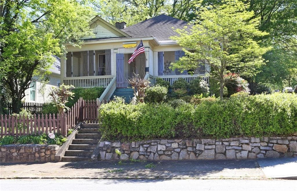 3 bedroom, 1,824 sq ft single family residence sold at 720 Hill Street, Atlanta, GA 30315