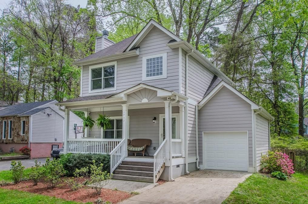 3 bedroom, 1,112 sq ft single family residence sold at 1557 Paxon Street, Atlanta, GA 30317