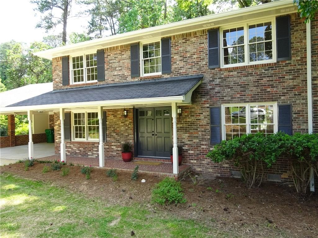 4 bedroom, 2,560 sq ft single family residence sold at 2720 Peppermint Drive, Tucker, GA 30084