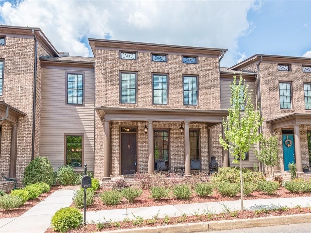 3 bedroom, 3,150 sq ft townhouse sold at 5955 Bond Street, Cumming, GA 30040