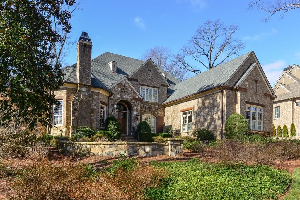 6 bedroom, 9,283 sq ft single family residence sold at 5470 Mount Vernon Parkway, Atlanta, GA 30327