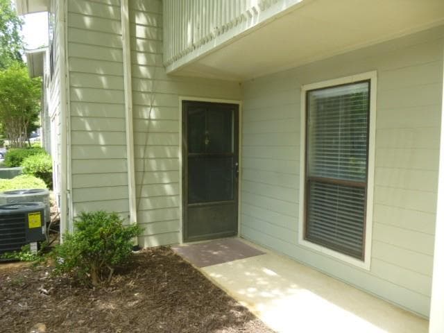 711 Park Ridge -, Marietta, GA 30068 — most recent listing photo