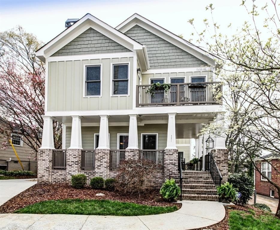 4 bedroom, 3,181 sq ft single family residence sold at 981 Glenwood Avenue, Atlanta, GA 30316