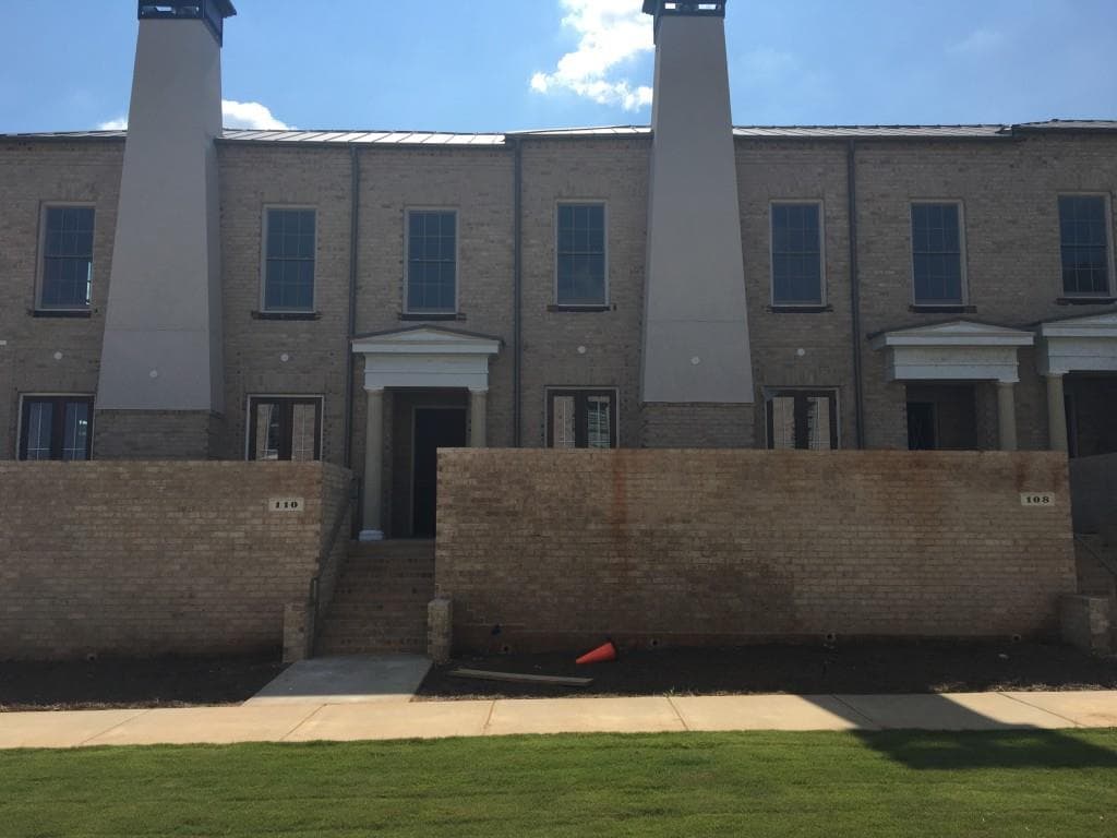130 Grand Crescent 30, Alpharetta, GA 30009 — most recent listing photo