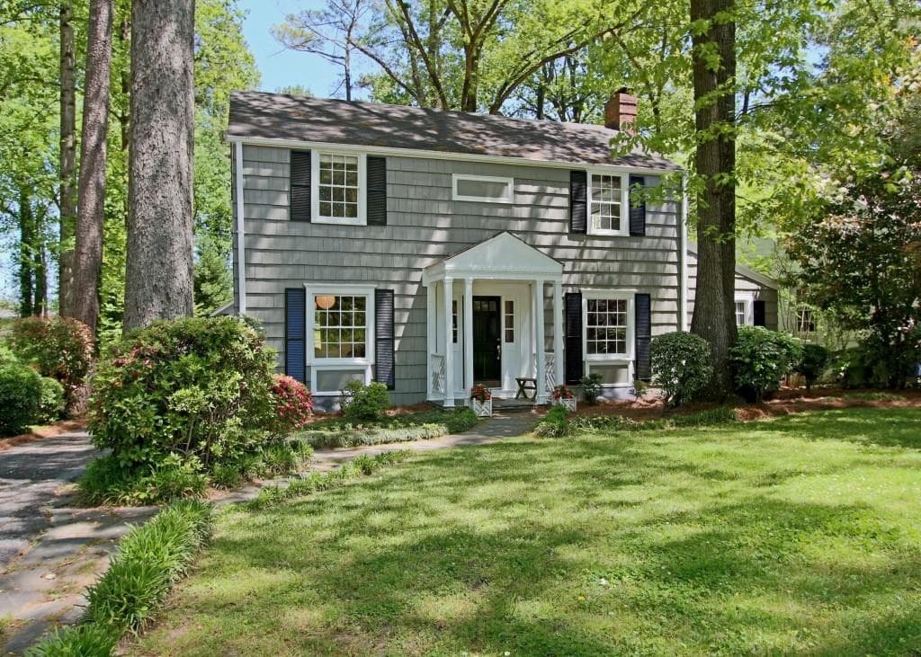 5 bedroom, 2,408 sq ft single family residence sold at 3105 Dale Drive, Atlanta, GA 30305