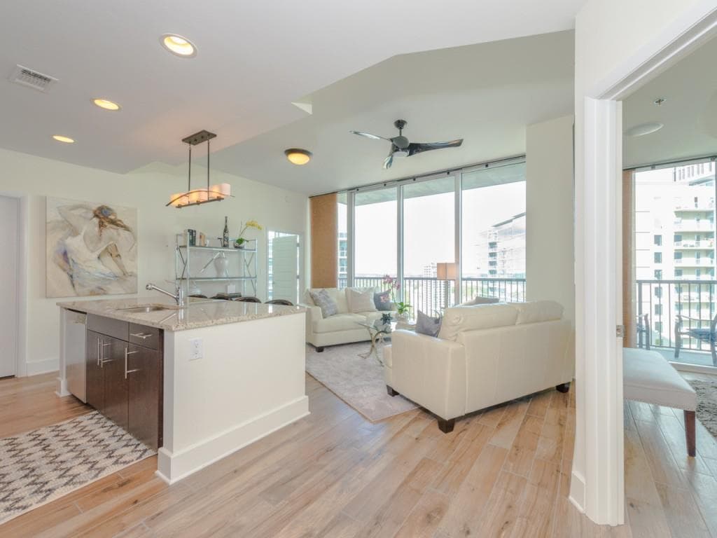2 bedroom, 1,196 sq ft condominium sold at 1080 Peachtree Street 1812, Atlanta, GA 30309