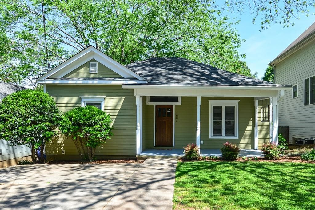 3 bedroom, 1,206 sq ft single family residence sold at 1086 Kirkwood Avenue, Atlanta, GA 30316