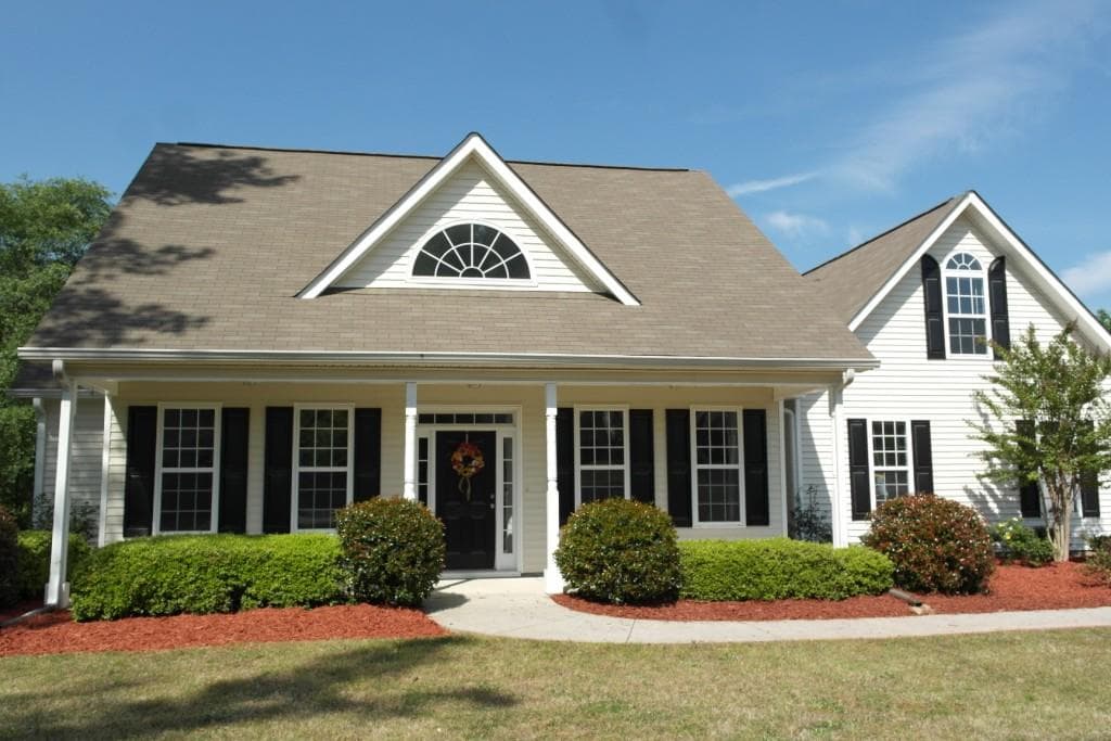 4 bedroom, 2,365 sq ft single family residence sold at 307 IVY VALE Court, Tyrone, GA 30290