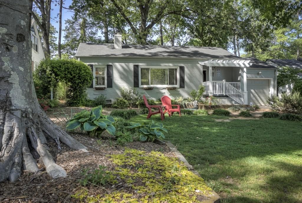 2 bedroom, 1,000 sq ft single family residence sold at 2924 Chevelle Lane, Atlanta, GA 30317
