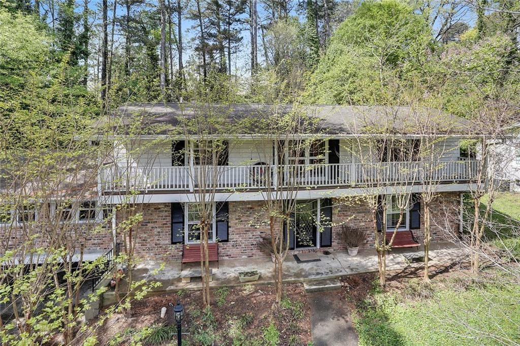 4 bedroom, 2,457 sq ft single family residence sold at 1708 Childerlee Lane, Atlanta, GA 30329