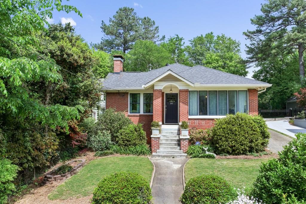3 bedroom, 2,403 sq ft single family residence sold at 890 Drewry Street, Atlanta, GA 30306