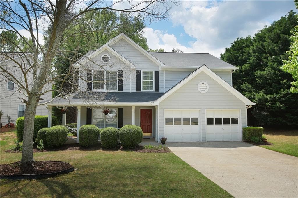 3 bedroom, 2,304 sq ft single family residence sold at 1095 Rome Drive, Roswell, GA 30075