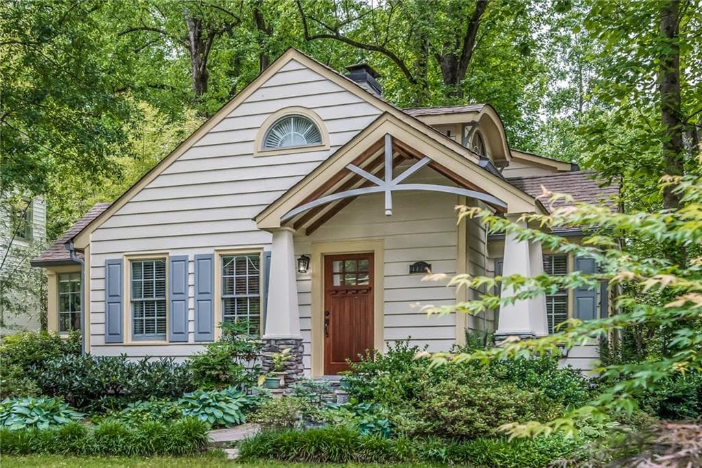 3 bedroom, 2,327 sq ft single family residence sold at 1170 Rosedale Road, Atlanta, GA 30306
