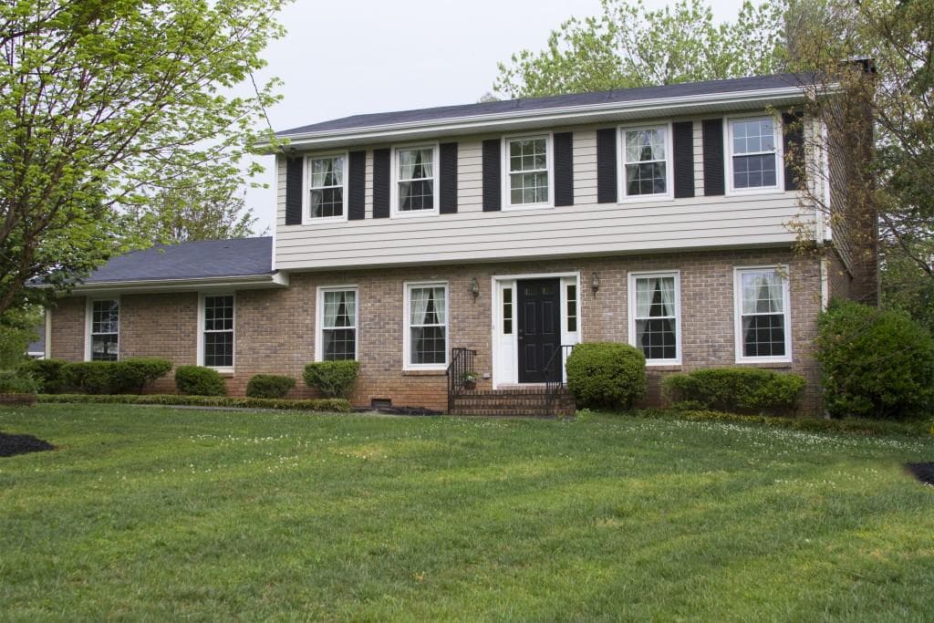 2496 Kingsland Drive, Dunwoody, GA 30360 — most recent listing photo
