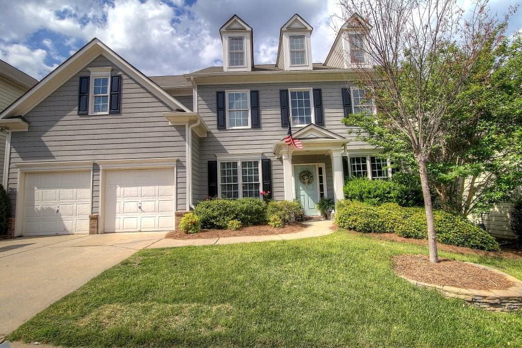 5 bedroom, 2,832 sq ft single family residence sold at 658 Maple Grove Way, Marietta, GA 30066