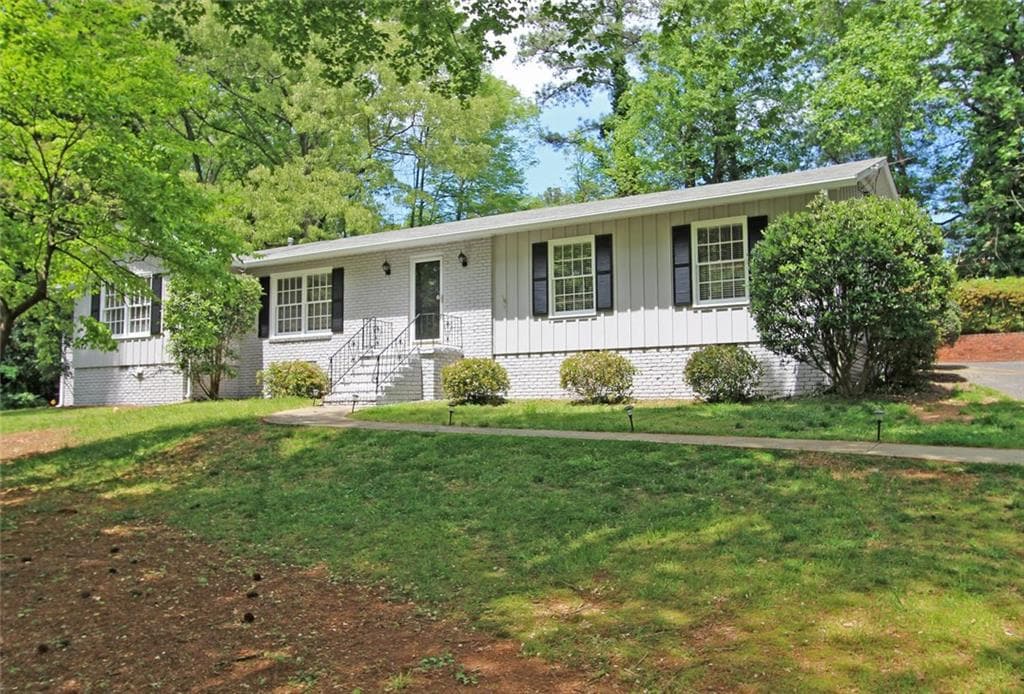 3 bedroom, 1,950 sq ft single family residence sold at 356 REDWOOD Drive, Marietta, GA 30064