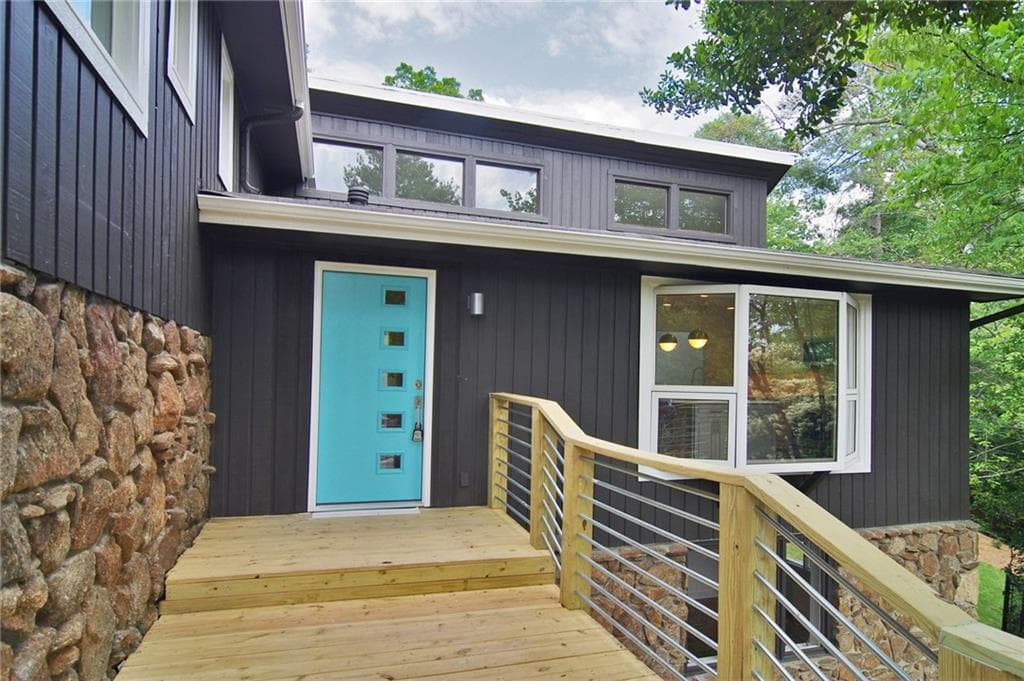 4 bedroom, 3,209 sq ft single family residence sold at 1196 Roxboro Cove, Atlanta, GA 30324