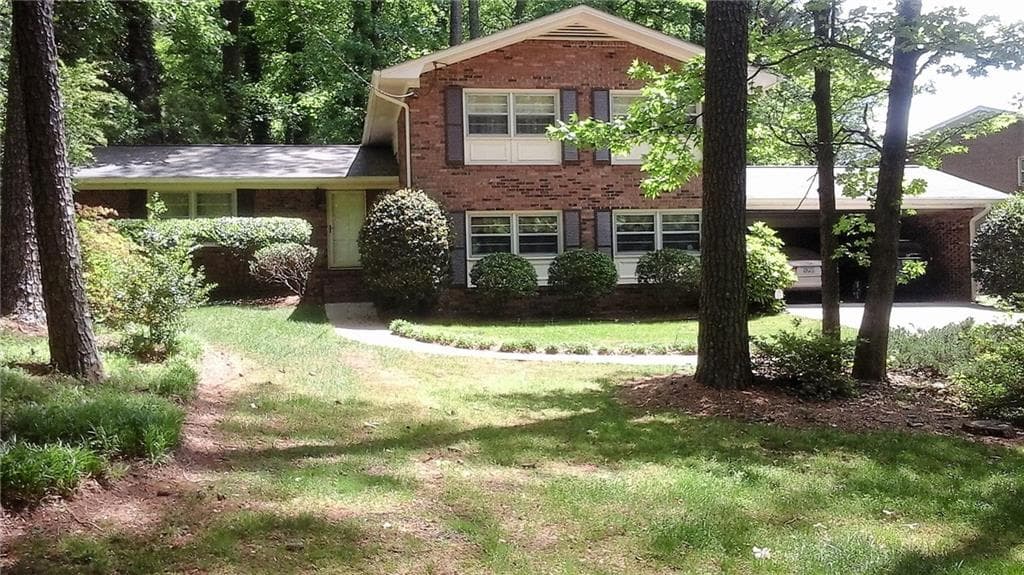 4 bedroom, 2,700 sq ft single family residence sold at 3271 N Embry Circle, Atlanta, GA 30341