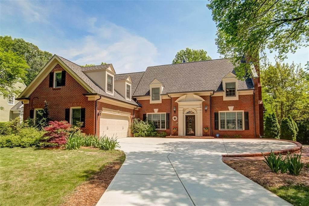 600 Avignon Court, Sandy Springs, GA 30350 — most recent listing photo