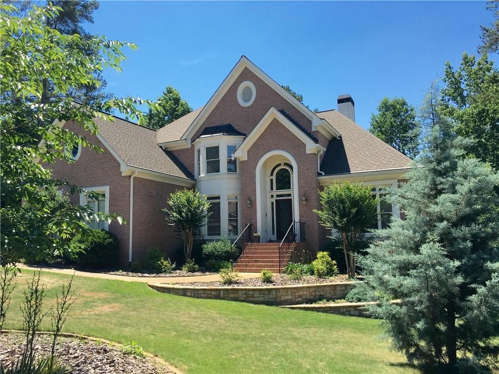 910 Burren Drive, Alpharetta, GA 30004 — most recent listing photo
