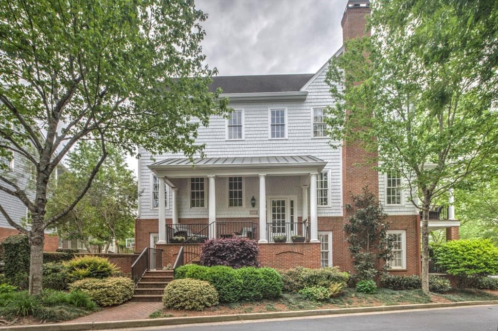 3 bedroom, 3,048 sq ft single family residence sold at 757 Springlake Lane, Atlanta, GA 30318