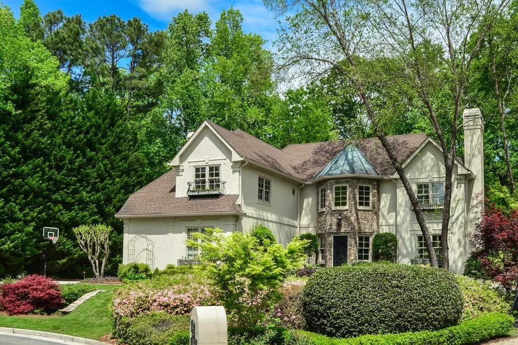 1284 Manor Oaks Court, Dunwoody, GA 30338 — most recent listing photo