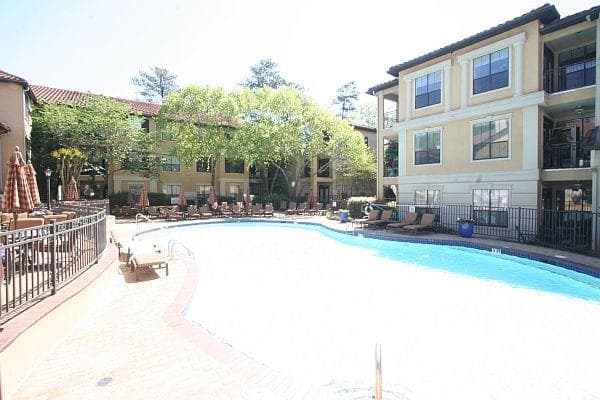 2 bedroom, 1,402 sq ft condominium sold at 3777 PEACHTREE Road 611, Brookhaven, GA 30319