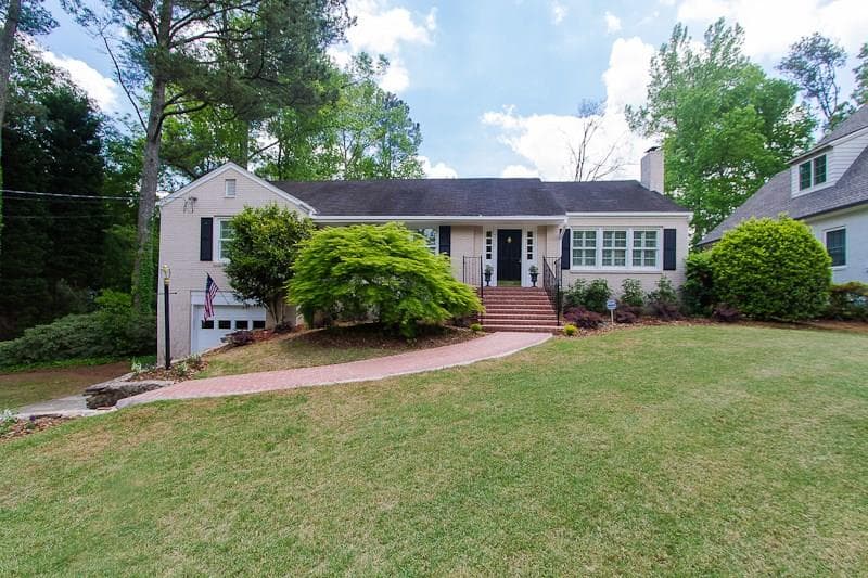 3 bedroom, 2,122 sq ft single family residence sold at 4225 N Stratford Road, Atlanta, GA 30342