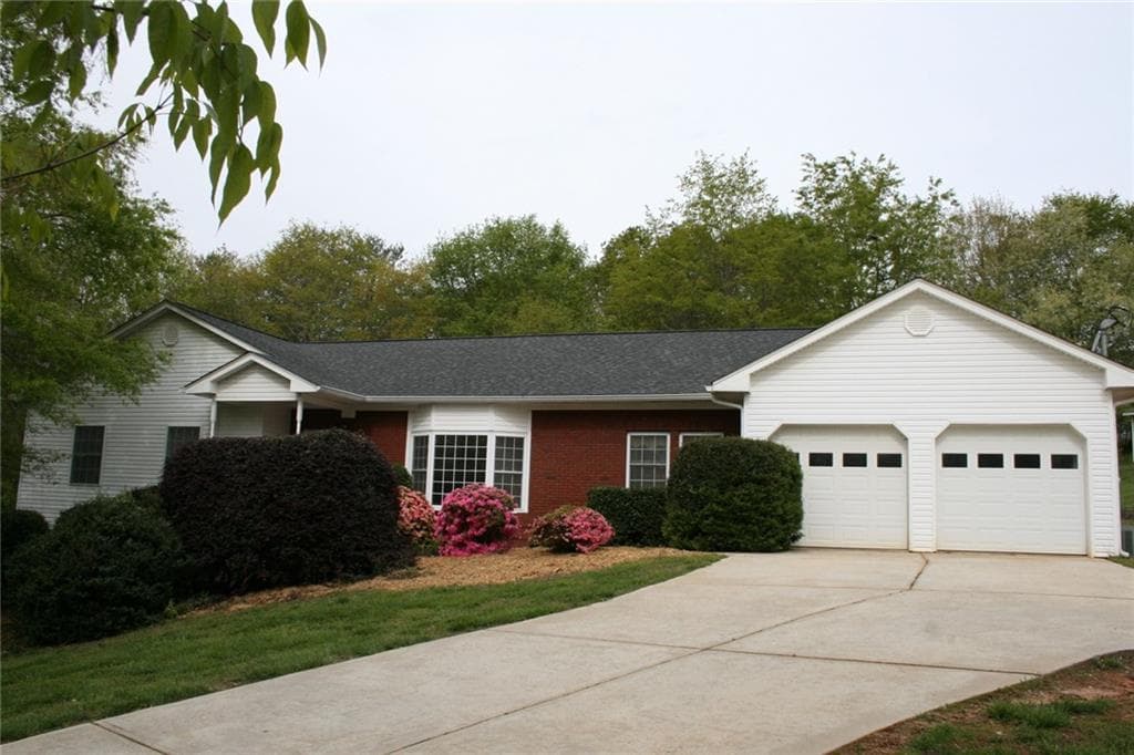 6959 Dee Lane, Murrayville, GA 30564 — most recent listing photo