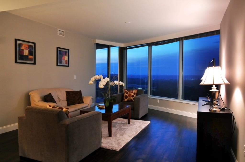 2 bedroom, 1,742 sq ft condominium sold at 3338 Peachtree Road 2303, Atlanta, GA 30326