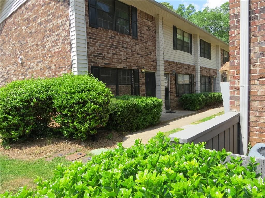 2 bedroom condominium sold at 1235 RIVERSIDE Drive 1 C, Gainesville, GA 30501