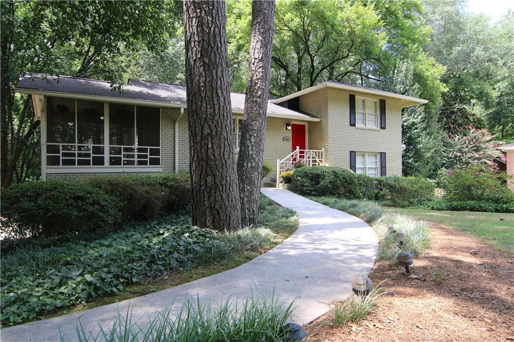4 bedroom, 1,204 sq ft single family residence sold at 2264 Riada Drive, Atlanta, GA 30305
