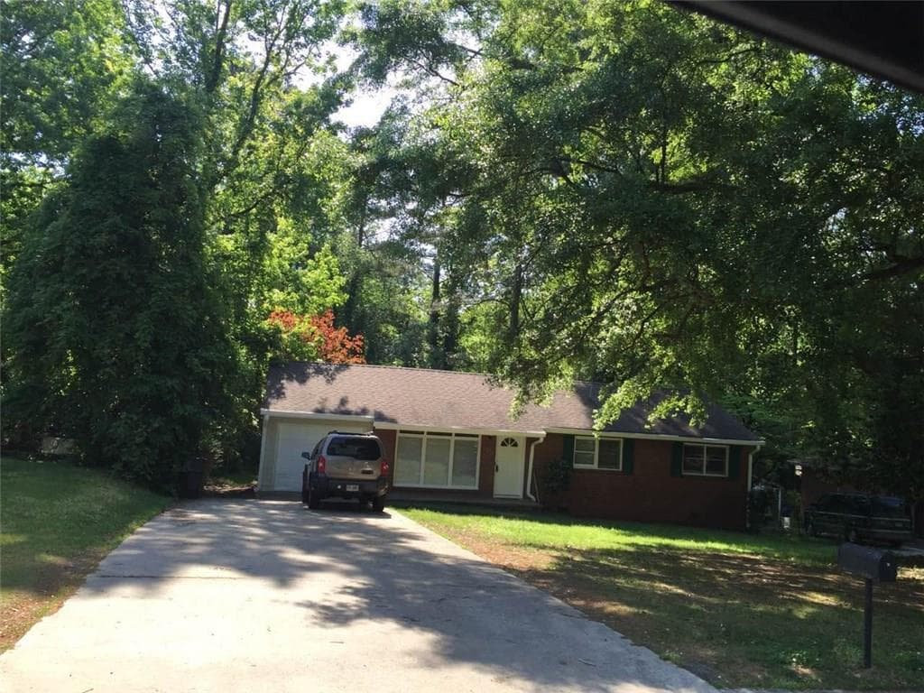 3 bedroom, 1,316 sq ft single family residence sold at 3365 Lambeth Circle, Atlanta, GA 30340