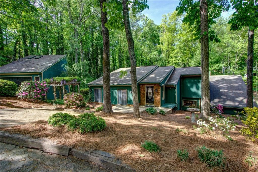 5583 Hidden Harbor Trail, Gainesville, GA 30504 — most recent listing photo