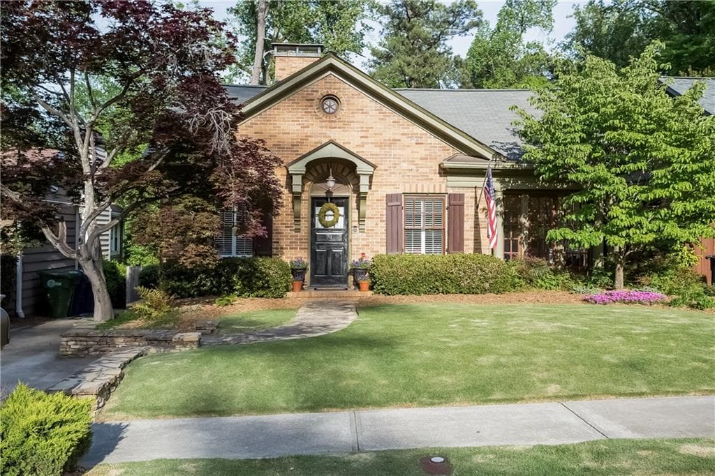3 bedroom, 2,021 sq ft single family residence sold at 74 Park Circle, Atlanta, GA 30305