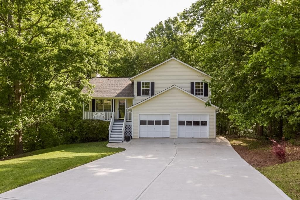 3 bedroom, 1,024 sq ft single family residence sold at 1594 Kimberly Place, Canton, GA 30114