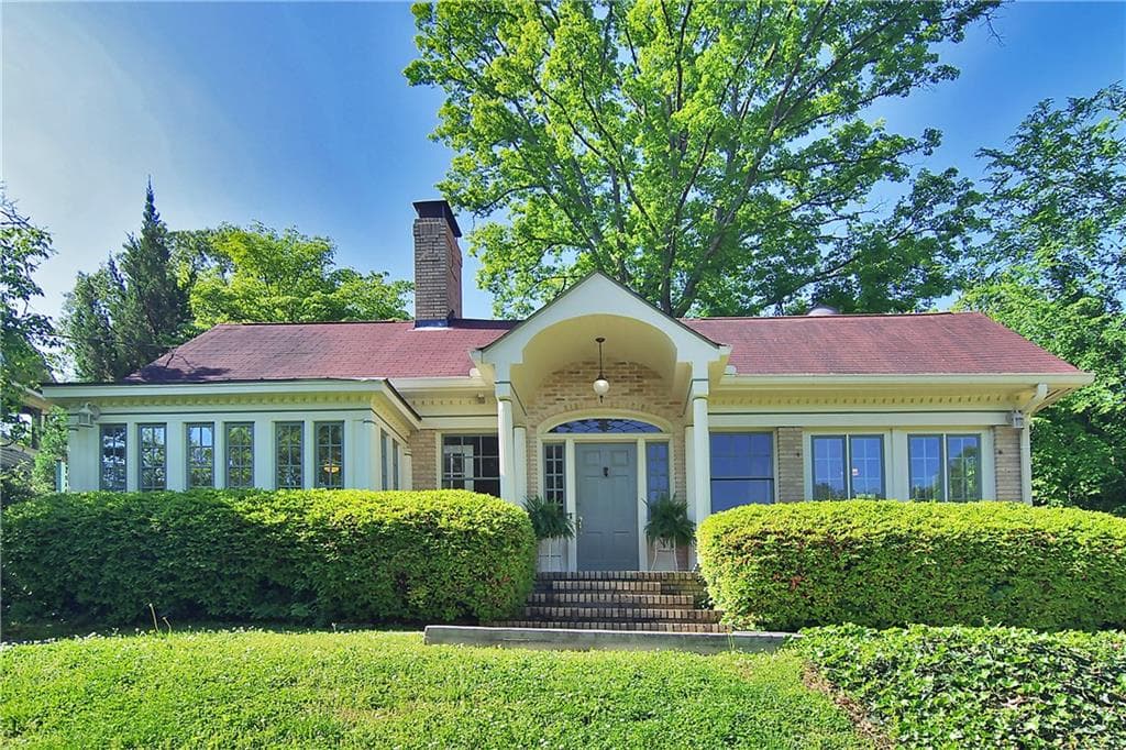 3 bedroom single family residence sold at 1237 Stillwood Drive, Atlanta, GA 30306