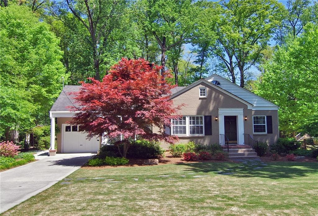 3 bedroom, 2,098 sq ft single family residence sold at 2052 Edinburgh Terrace, Atlanta, GA 30307