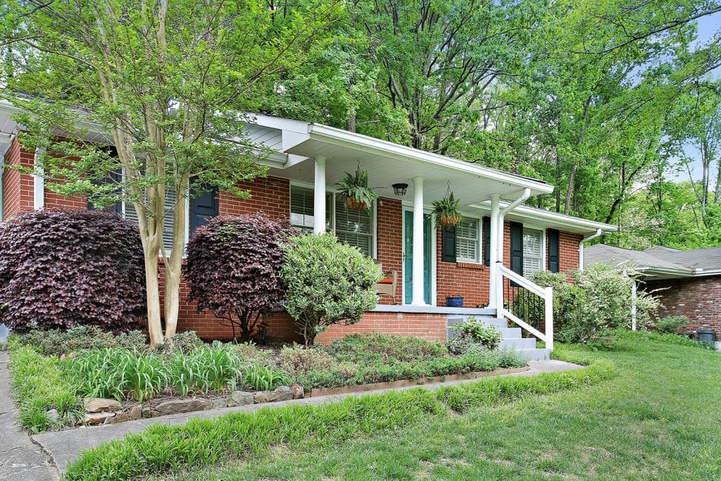 3 bedroom, 1,118 sq ft single family residence sold at 899 Gaylemont Circle, Decatur, GA 30033