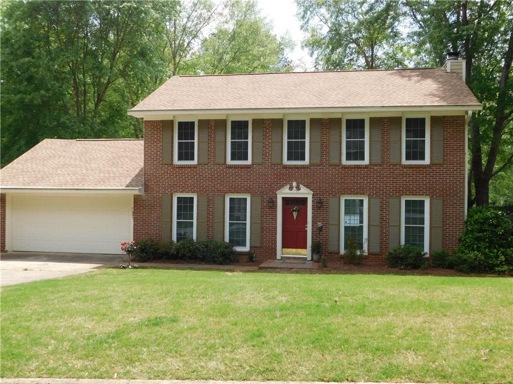 705 Lake Forest Pass, Roswell, GA 30076 — most recent listing photo
