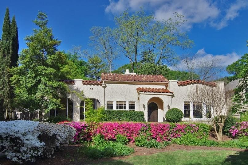 3 bedroom, 2,501 sq ft single family residence sold at 548 Ridgecrest Road, Atlanta, GA 30307