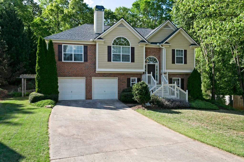 4 bedroom, 2,166 sq ft single family residence sold at 1942 Newpark Way, Acworth, GA 30101