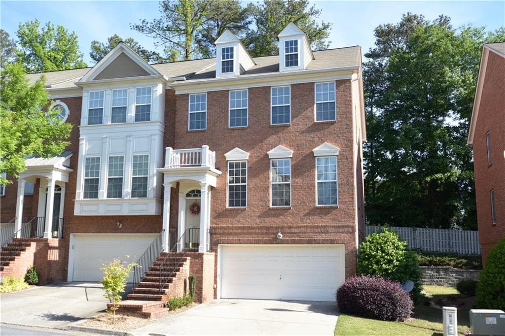 3 bedroom, 2,208 sq ft townhouse sold at 2467 Bridlewood Drive 7, Atlanta, GA 30339