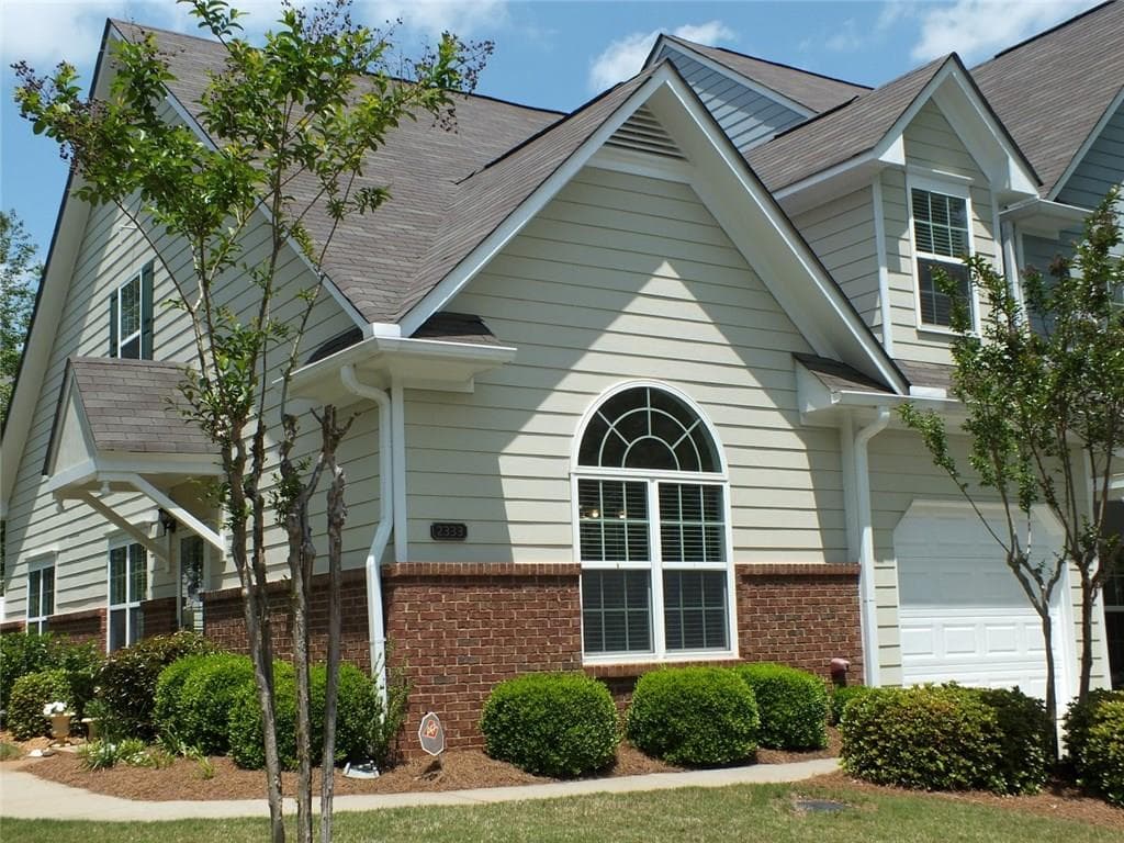 2333 Suwanee Pointe Drive, Lawrenceville, GA 30043 — most recent listing photo