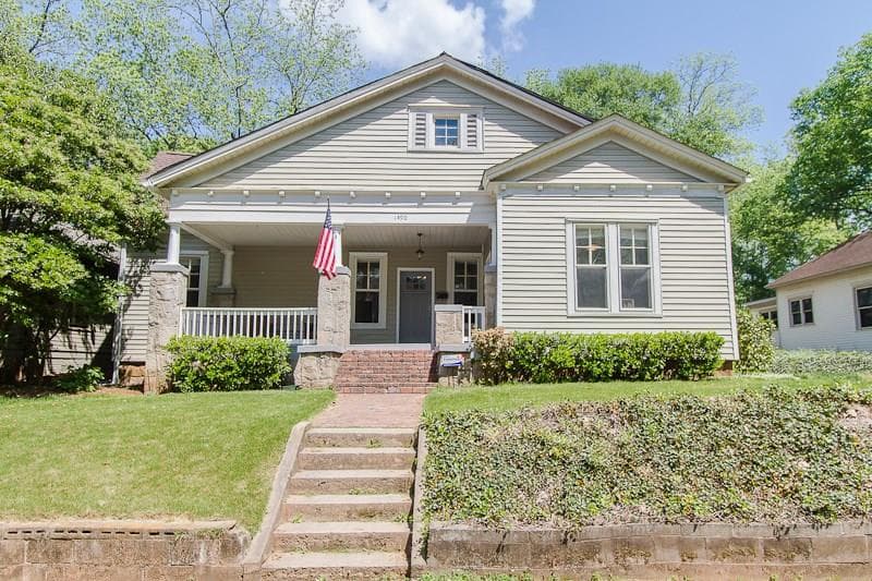 3 bedroom, 2,521 sq ft single family residence sold at 1490 Iverson Street, Atlanta, GA 30307