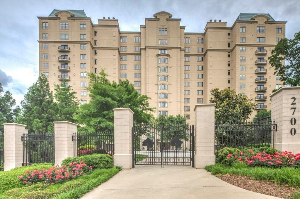 2 bedroom, 2,378 sq ft condominium sold at 2700 Paces Ferry Road 702, Atlanta, GA 30339